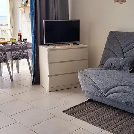 Apartment Le Royal 180-degree View Of The Sea !