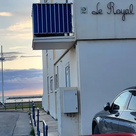 Le Royal 180-degree View Of The Sea ! Apartmán