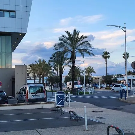 Apartmán Le Royal 180-degree View Of The Sea ! *